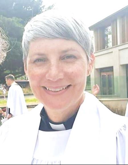 Guiding Golden Cap - New Reverend installed